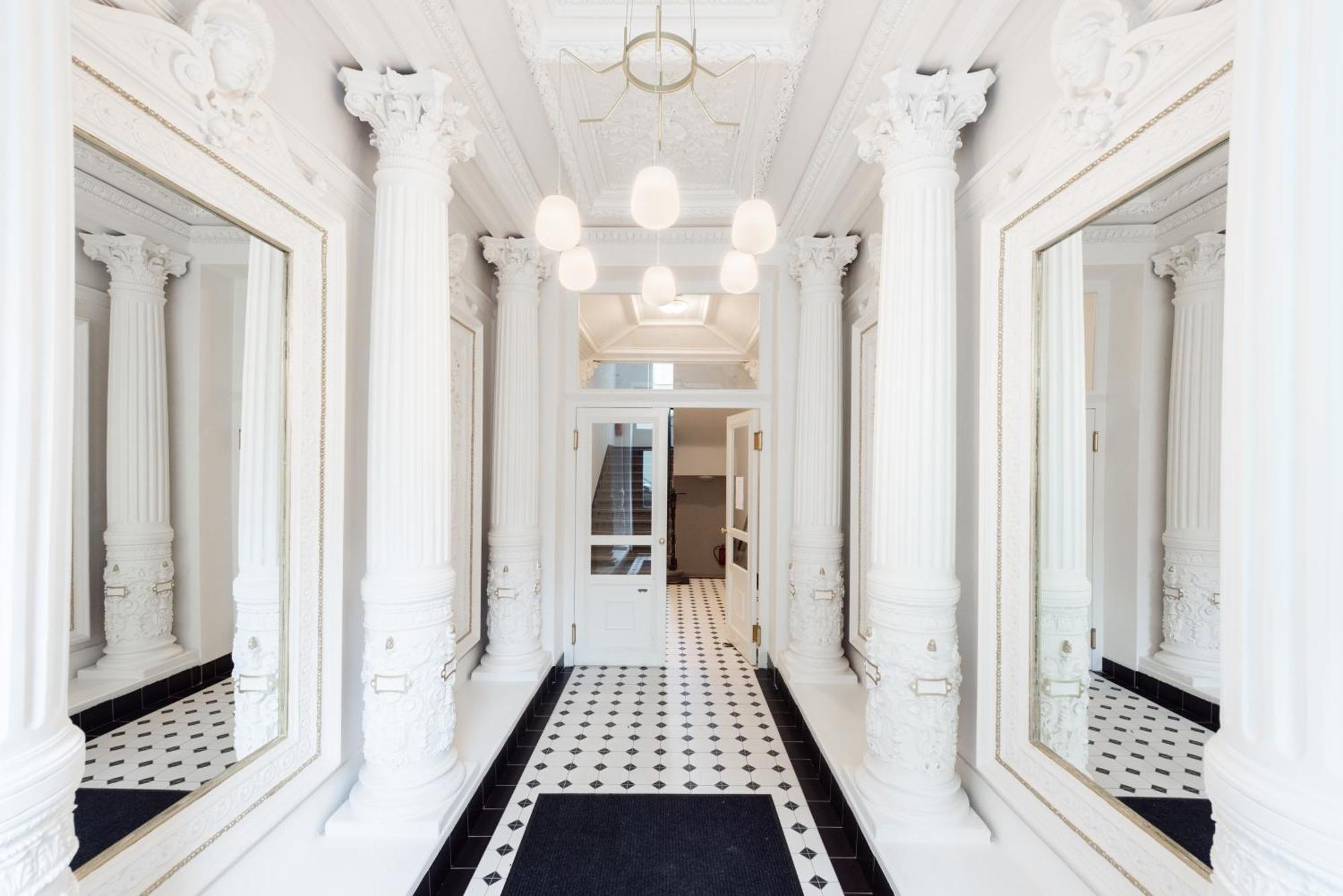 Little Chateau Apartment Prague